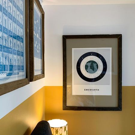 The Blue Bell Inn Емсворт Екстер'єр фото