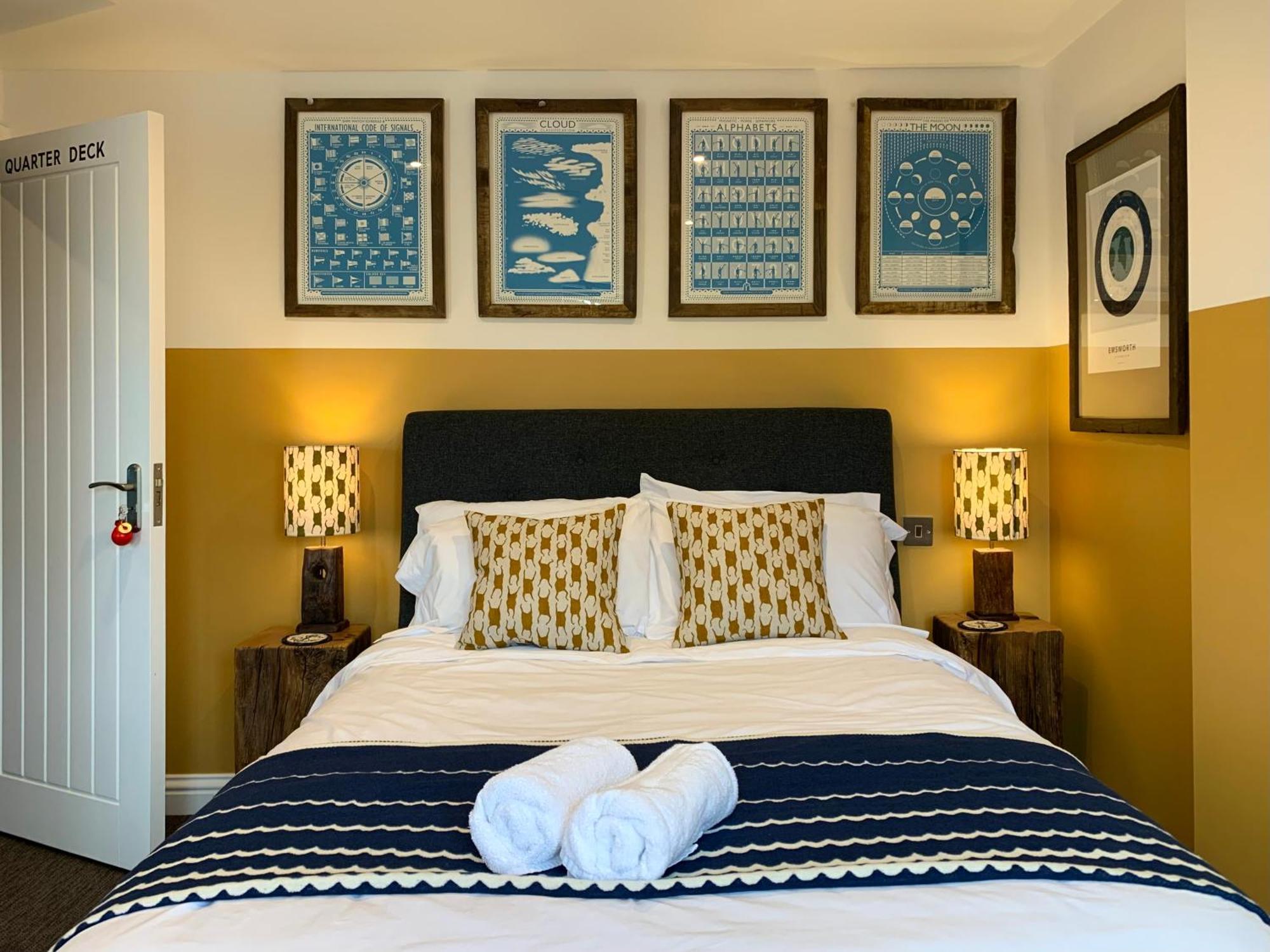 The Blue Bell Inn Емсворт Екстер'єр фото